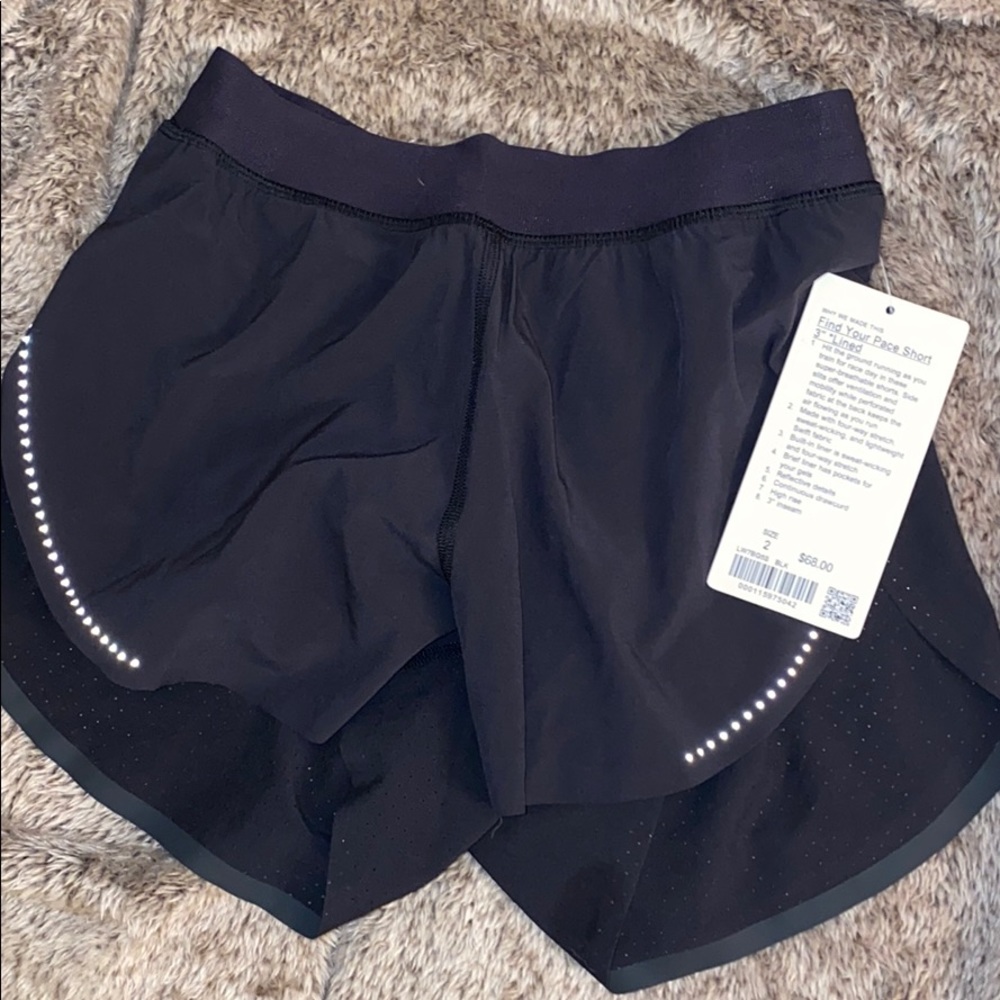 NWT Lululemon Find Your Pace 3” lined shorts